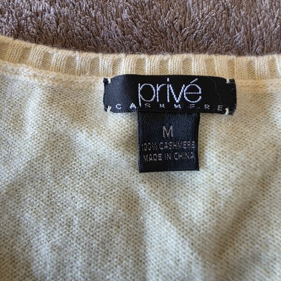 Prive Cashmere Sweater Womens Medium Butter Yellow V-Neck Lightweight Knit - Picture 6 of 13